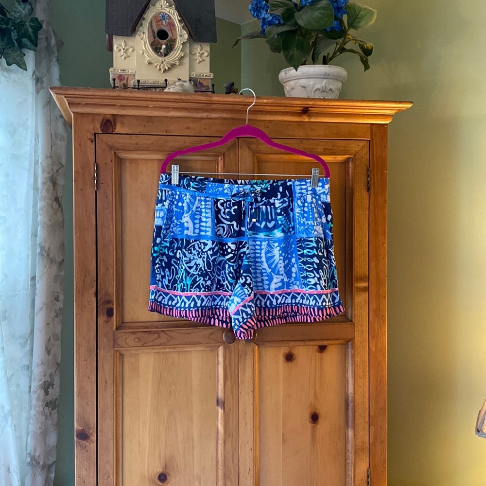 Lilly Pulitzer Katia Shorts size L